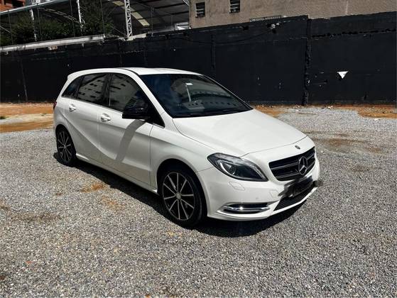 MERCEDES-BENZ B 200 1.6 SPORT TURBO GASOLINA 4P AUTOMÁTICO